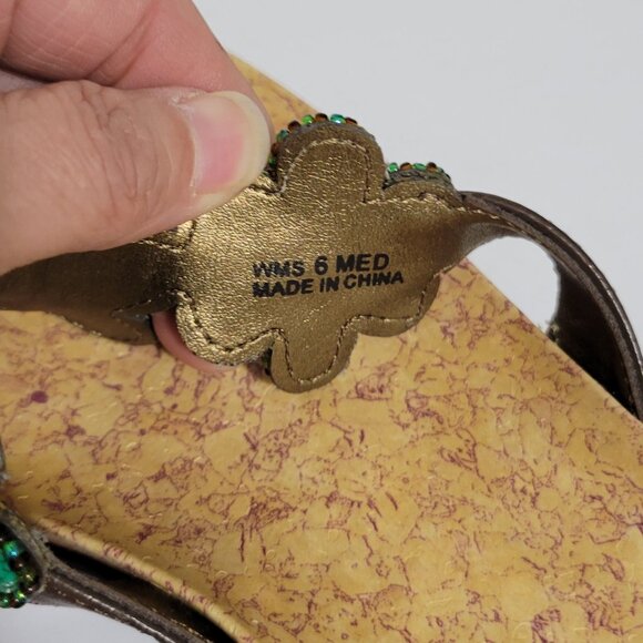 Kenneth Cole REACTION Faux Turquoise Flower Women's Thong Sandals ~ Size WMS 6 M - Picture 7 of 7